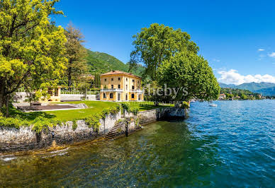 Villa avec piscine et jardin 3