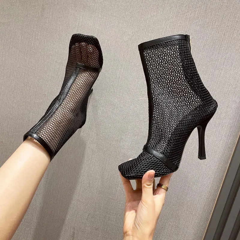 Title 17, Romeinse mesh stiletto pumps met vierkante neus...