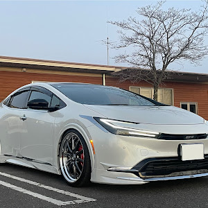 プリウス MXWH60