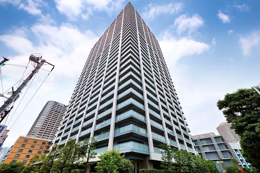 Prestige apartment / penthouse for sale in Chuo City (Japan) - Modern residential building with balconies