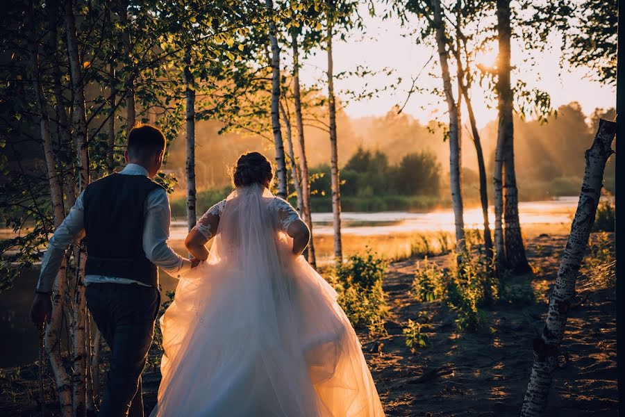 Fotograf ślubny Vyacheslav Pak (pacvr). Zdjęcie z 19 maja 2019