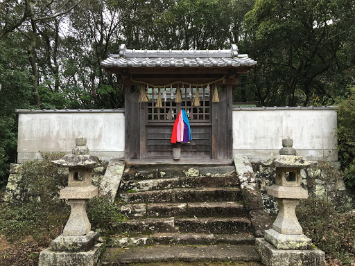 八幡神社本殿