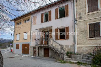 maison à Villeneuve-d'Entraunes (06)