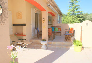 House with pool and terrace 3