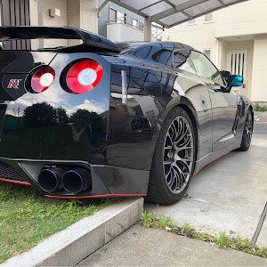 NISSAN GT-R R35