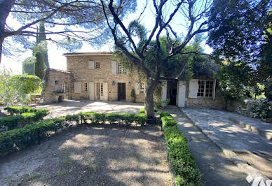 House with pool and terrace 9