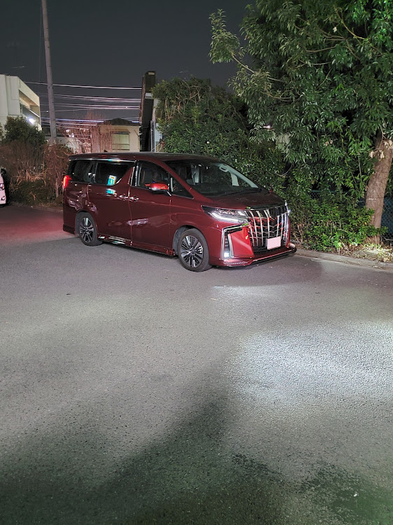 アルファードのGalaxy note10+・ナイトモード・車高高いなぁ・今日は満月に関するカスタム事例の投稿画像2枚目