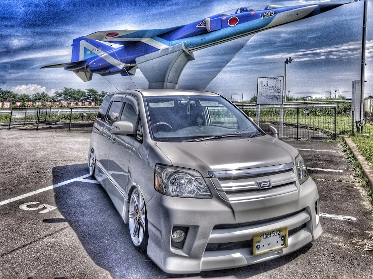 ノアのエムズガレージ・絆・純ベタ・コラボに関するカスタム事例の投稿画像3枚目