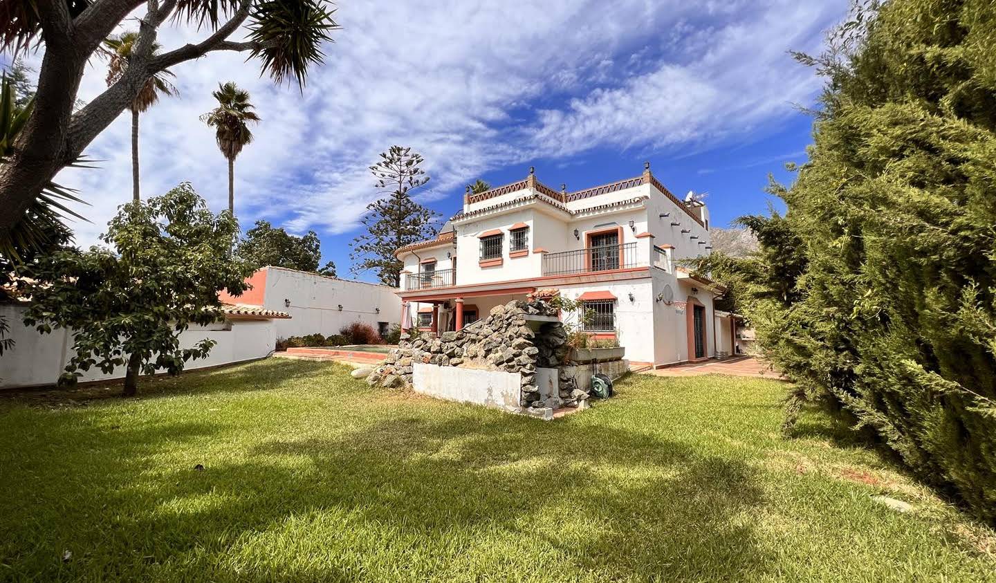 Villa with terrace Marbella