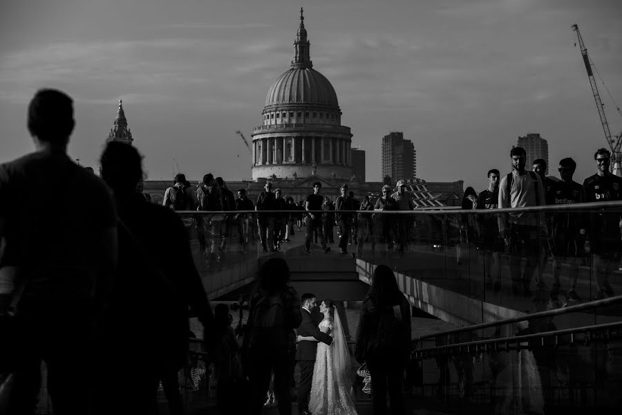 Fotógrafo de casamento Ufuk Sarışen (ufuksarisen). Foto de 9 de abril 2019