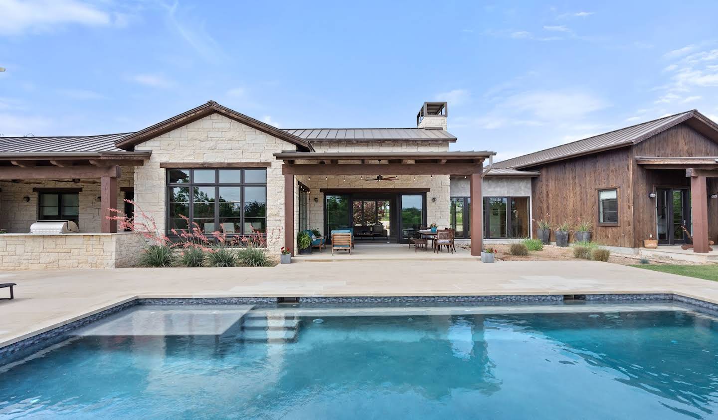 Farm house with pool Dripping Springs