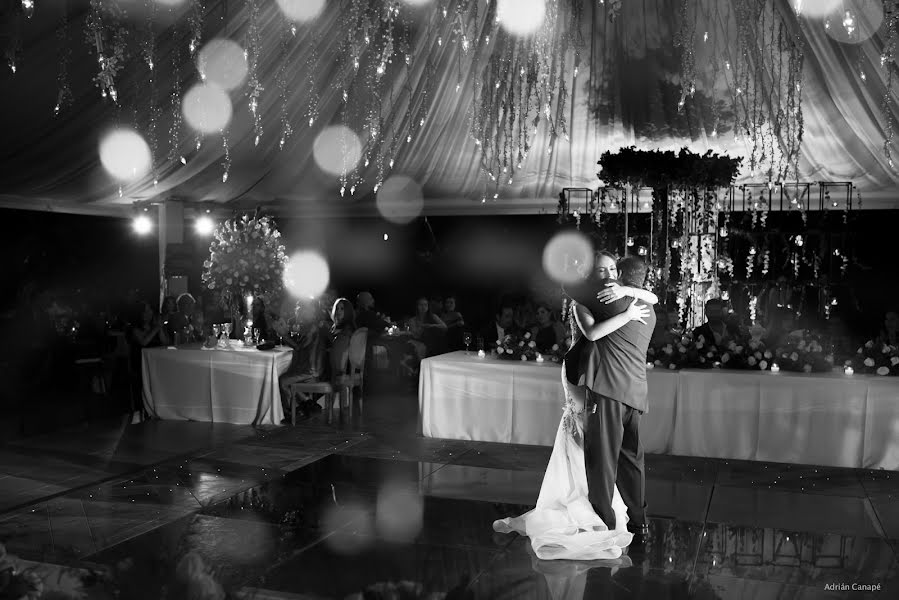 Wedding photographer Adrian Morales (adriancanape). Photo of 24 August 2017