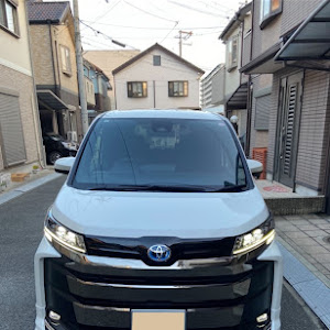 ノア ZWR90W