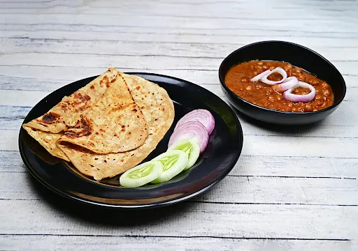 Chole With 2 Plain Paratha