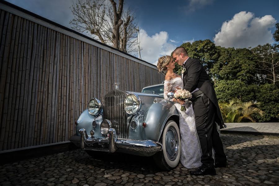 Fotógrafo de casamento Carina Rodríguez (altoenfoque). Foto de 9 de maio 2017