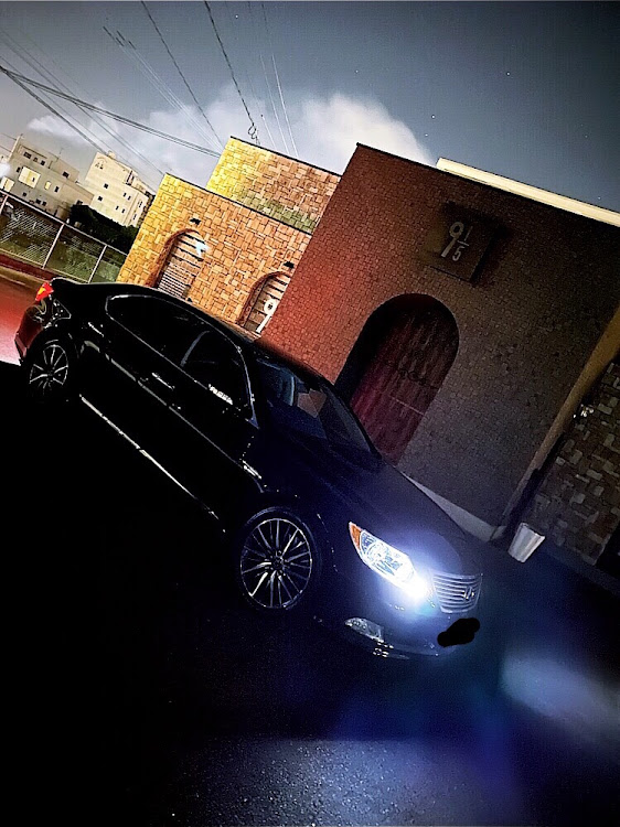LSのLS460・大分・闇の帝王・fclに関するカスタム事例の投稿画像3枚目