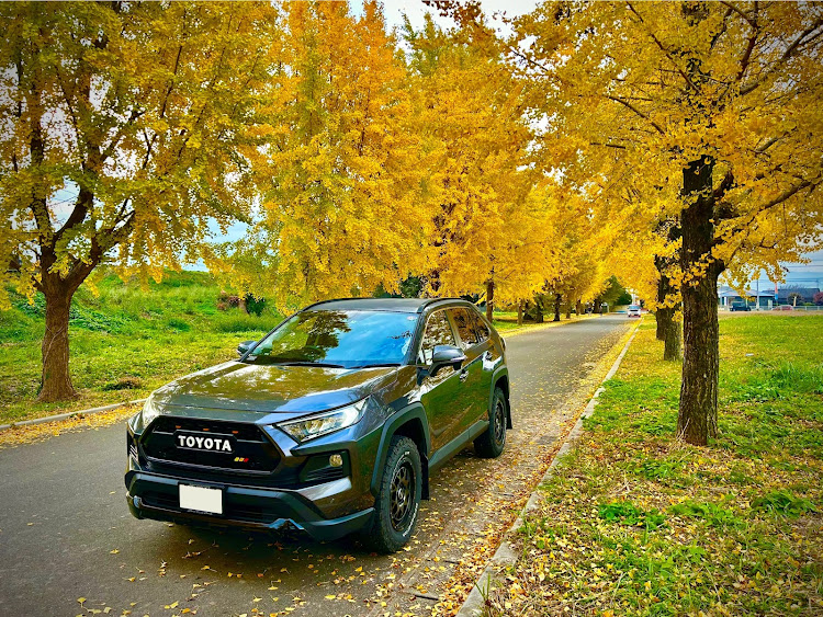 RAV4のオーバーフェンダー・ワイトレ・rav4adventure・雑誌に関するカスタム事例の投稿画像1枚目