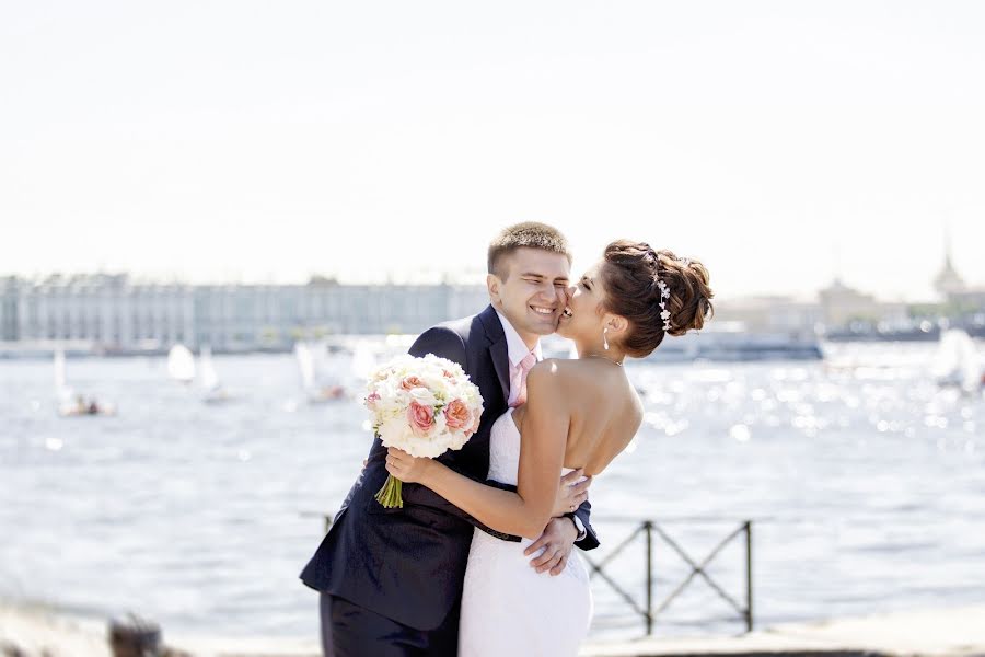 Fotógrafo de bodas Natasha Natalya Labuzova (olina). Foto del 16 de agosto 2015