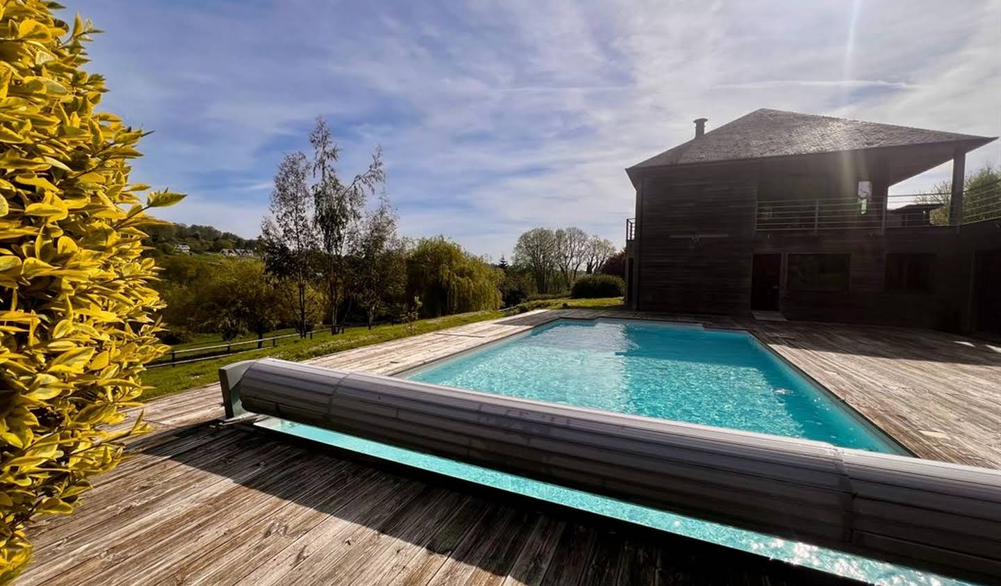 House with pool and terrace Surville