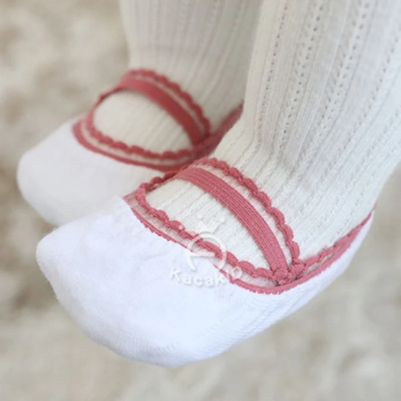 Girls' Shallow Lace Boat Socks — Breathable and comfortable, perfect for low-cut shoes, providing style and softness for