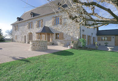 House with pool and terrace 2