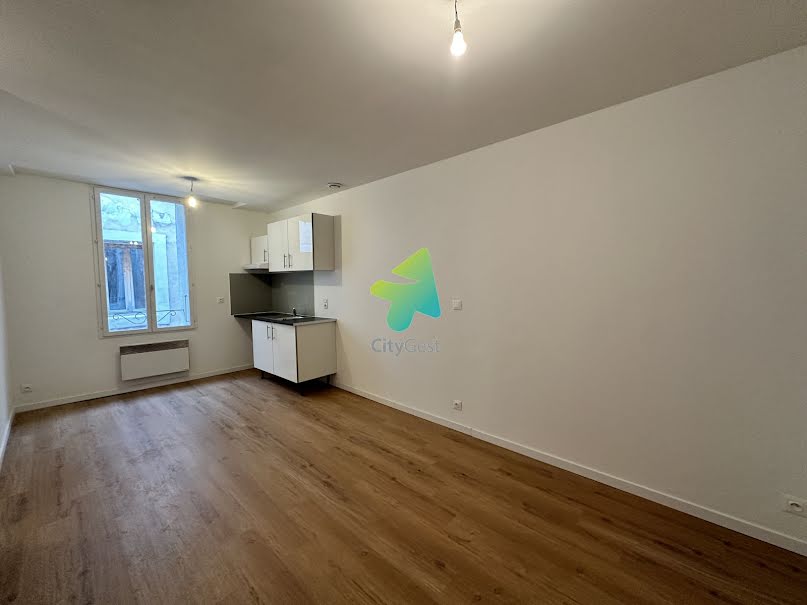 Location  appartement 1 pièce 22 m² à Narbonne (11100), 380 €