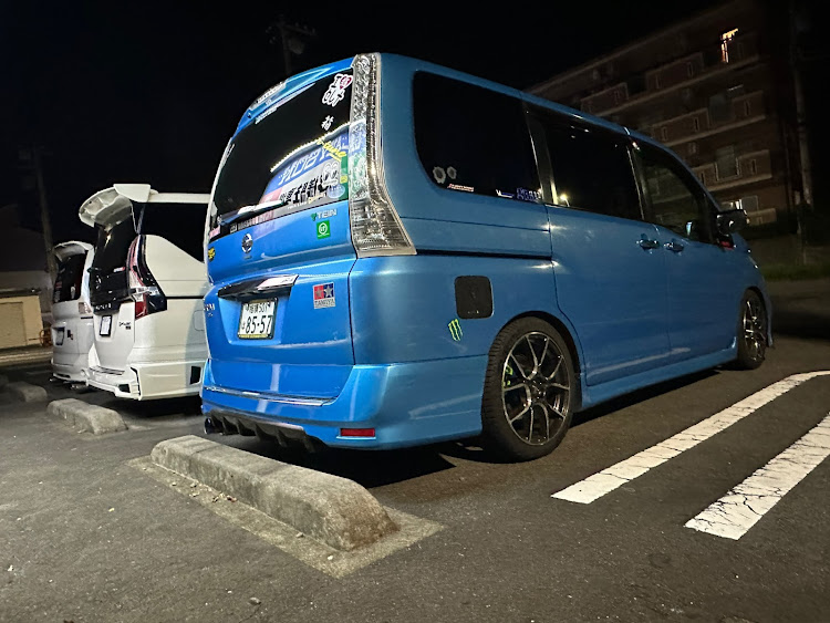 セレナの湘南来たので😆・密会♡・関西弐伍保存會・低そうで低くない少し低い車に関するカスタム事例の投稿画像4枚目