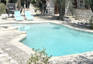 Maison avec piscine et terrasse 8