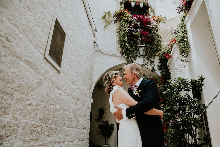 Fotógrafo de casamento Antonio Lucà (antonioluca). Foto de 16 de maio 2020