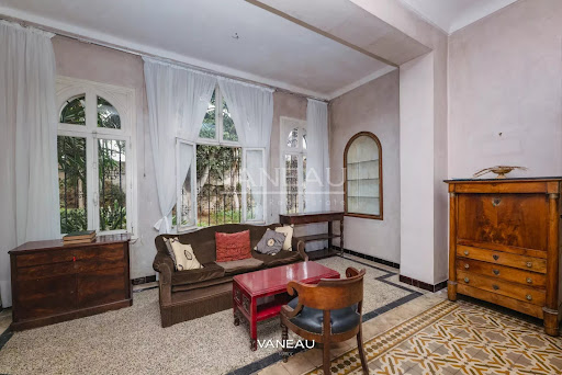 Villa with garden and terrace 5