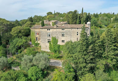 Maison avec piscine et terrasse 1