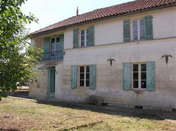 maison à Plassac (17)