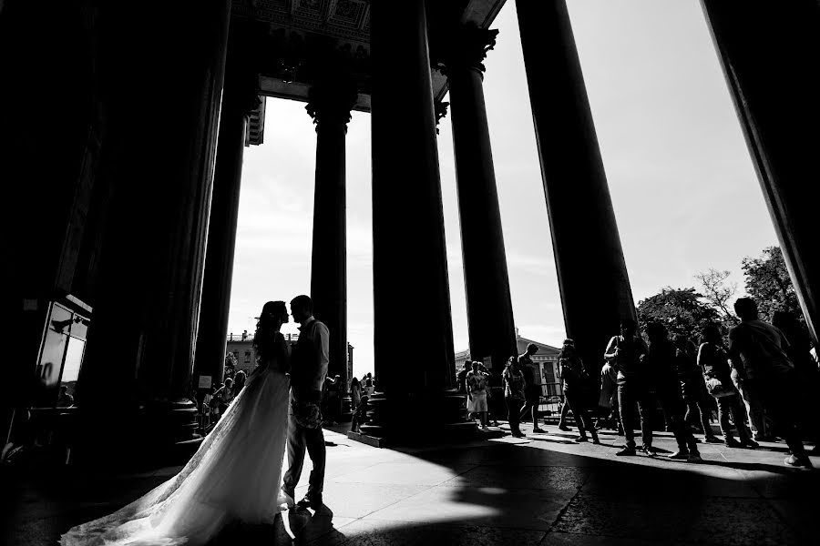 Fotografo di matrimoni Liza Karazhova (lizaka). Foto del 26 giugno 2016