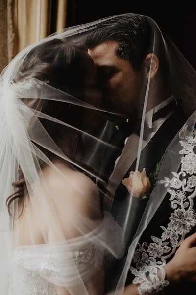 Wedding photographer Emanuele Guadagno (inbiancoenero). Photo of 15 May 2019