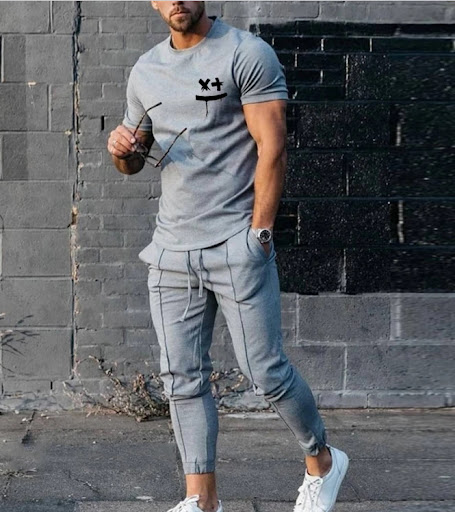 Title 3, Mens Short-sleeved T-shirt Sports Suit Designe...