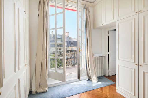 Apartment 4