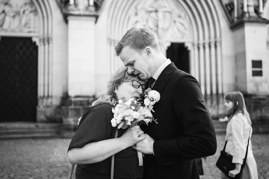 Wedding photographer Eva Holásková (evaholaskova). Photo of 17 October 2021