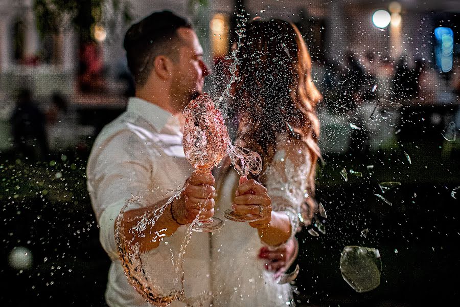 Fotógrafo de casamento Daniel Dumbrava (dumbrava). Foto de 17 de outubro 2021