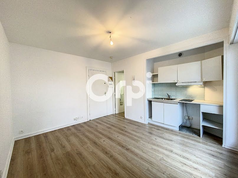 Location appartement 1 pièce 17.63 m²