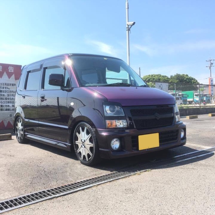 ワゴンRのホイール交換・タイヤ交換・車高調整・マフラー交換に関するカスタム事例の投稿画像1枚目