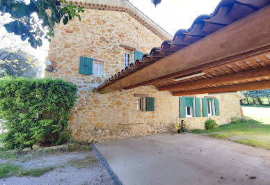 Villa avec piscine et terrasse 3