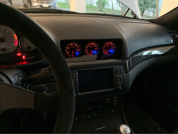 M3 クーペのドライブ・DIY・インテリア・オーディオ紹介・追加メーターに関するカスタム事例の投稿画像1枚目