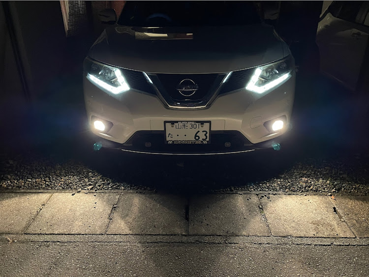 エクストレイルのDIY・フォグランプ交換・LED・LEDフォグ・12月もよろしくお願いしますに関するカスタム事例の投稿画像2枚目