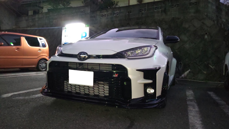 GRヤリスのおっさんは朝が早い・相模湖・ホイールショットに関するカスタム事例の投稿画像1枚目