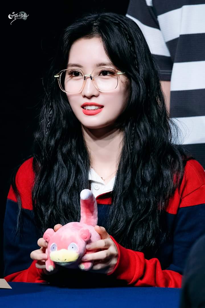 twice momo