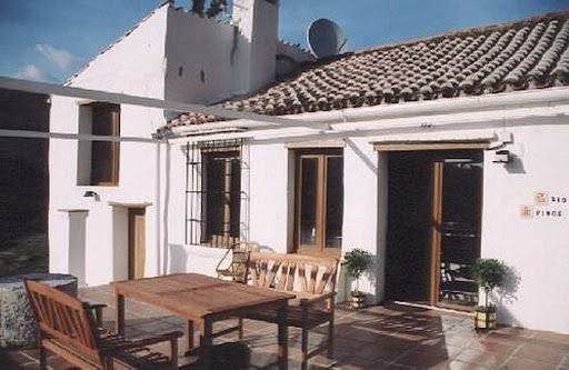 Farmhouse with pool 2