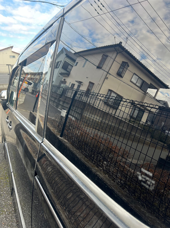 ヴォクシーの70ヴォクシー・ZRR70W・ウロコ取り・車高に関するカスタム事例の投稿画像2枚目