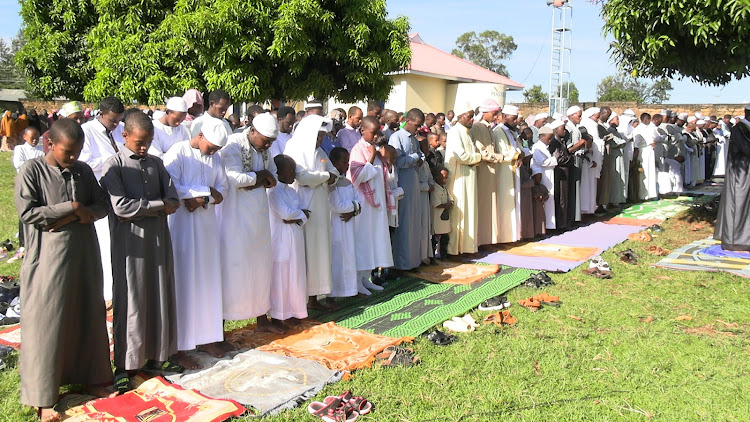 Migori muslims praying at Total grounds in Migori town to celebrate the Idd Fitr