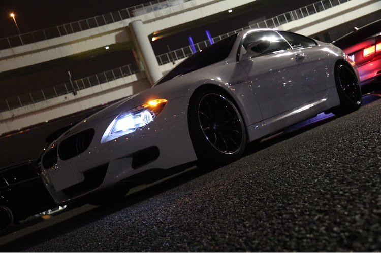 M6のbmw・大黒・駆け抜ける歓びに関するカスタム事例の投稿画像1枚目