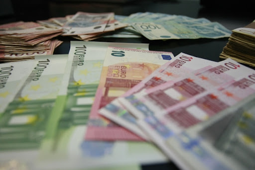 Evro u ponedeljak 117,18 dinara
